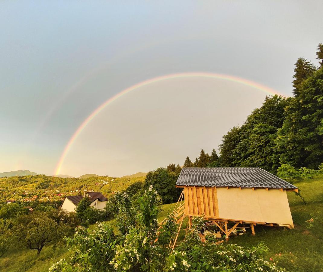 Rainbow Chalet Bran  Bagian luar foto