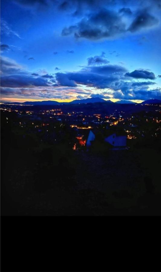 Rainbow Chalet Bran  Bagian luar foto